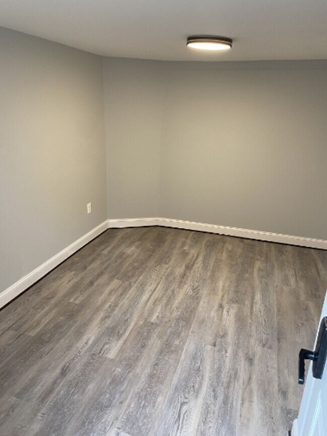 Building Photo - 2501 Linden Ave