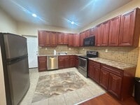 Building Photo - 5446 Walnut St