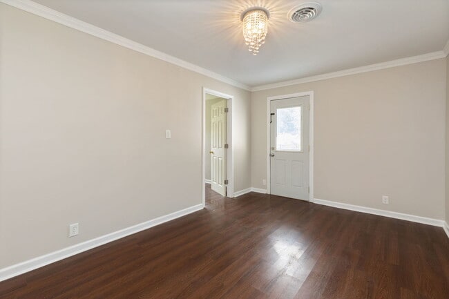 Building Photo - 1206 Campbell St