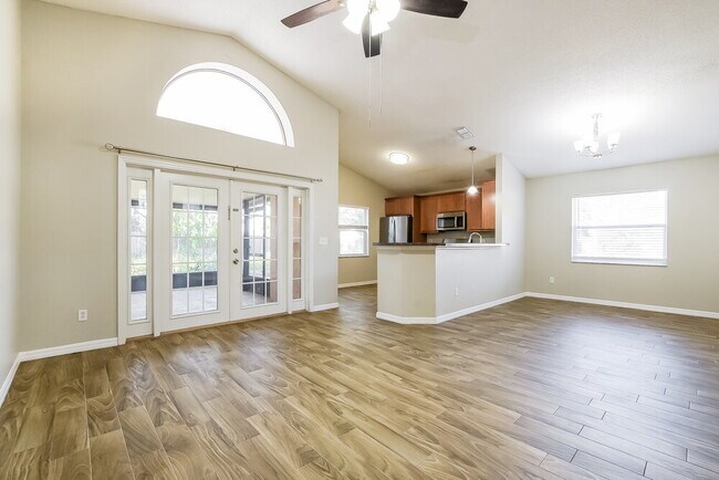 Building Photo - 9331 Echo Run