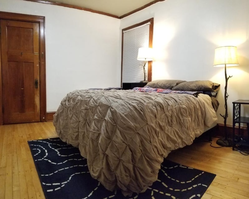 Building Photo - 319 E Montana St