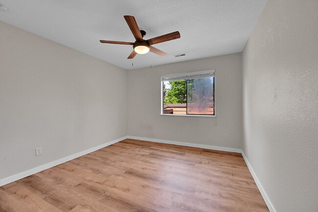 Building Photo - $1,995.00, 2 Bed 2 Bath Condo in Westminster!