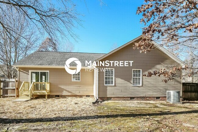 Building Photo - 3 Bedroom Pet-Friendly Home in Thomasville, NC with Main Street Renewal