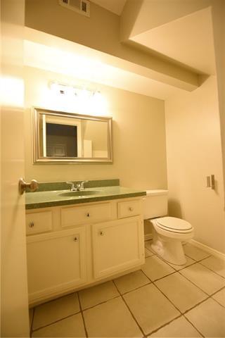Building Photo - 6357 Oriole Dr