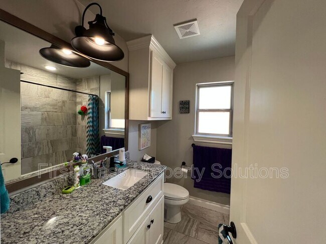 Building Photo - 3116 Drake Crest Dr