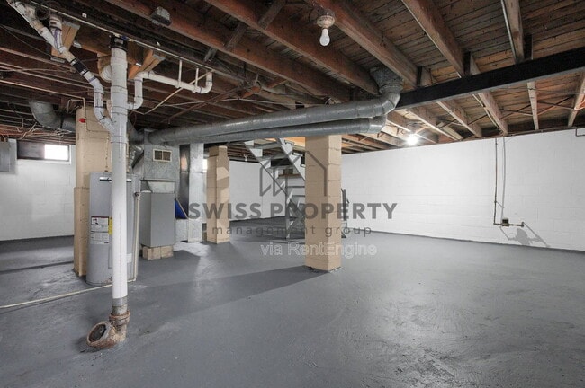 Building Photo - 2229 Middlehurst Dr