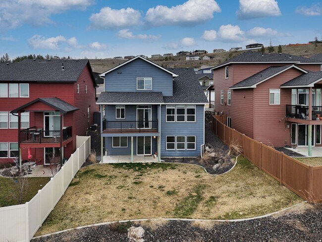Building Photo - Charming North Spokane Home in a Quiet Neighborhood