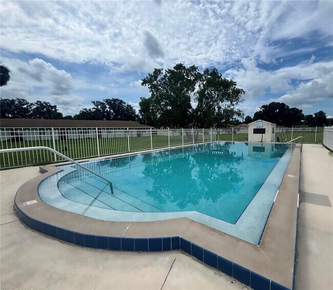 Building Photo - 2744 Botts Landing Rd