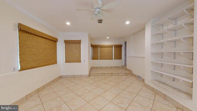 Building Photo - 6415 Potomac Ave