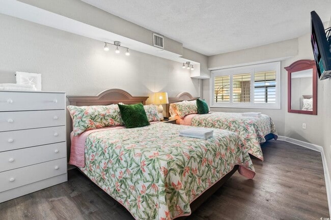 Building Photo - 4800 S Ocean Blvd