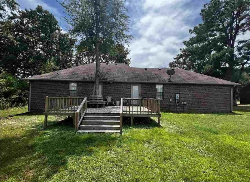 Building Photo - 225 Charger Ln