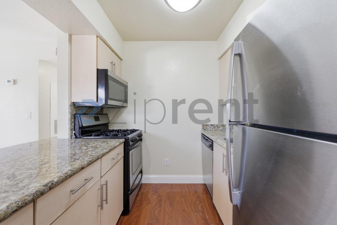 Building Photo - Unit 101