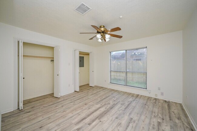 Building Photo - 7735 Quail Meadow Dr