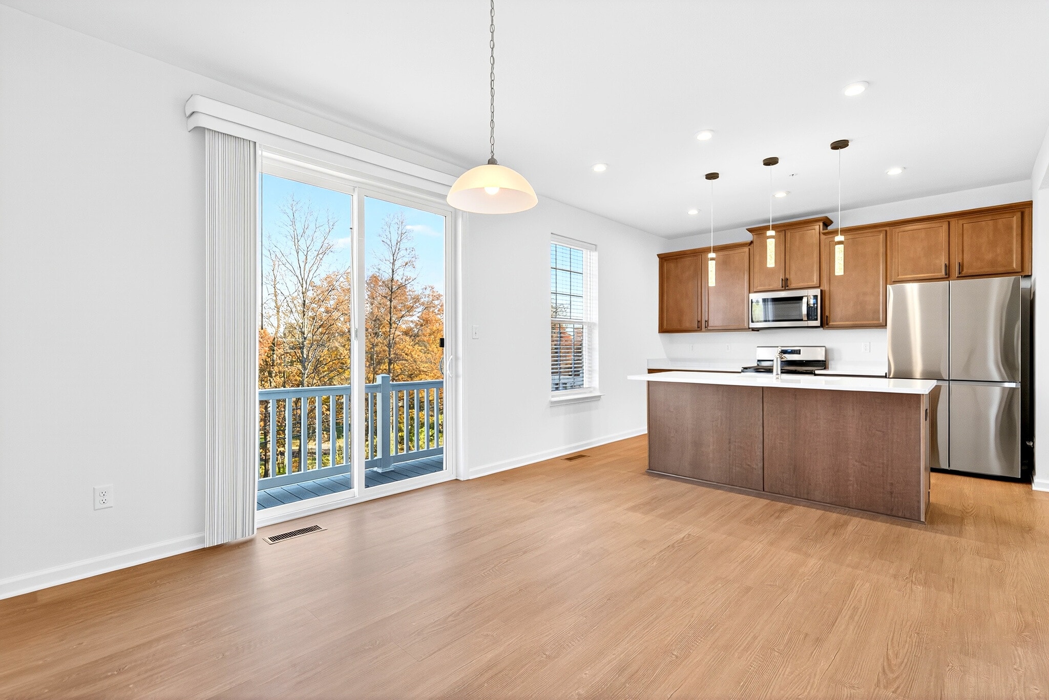 Building Photo - 600 Dana Dr