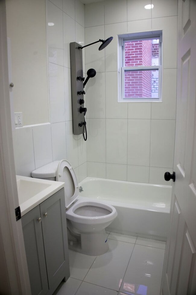 Building Photo - 4115 Wilder Ave