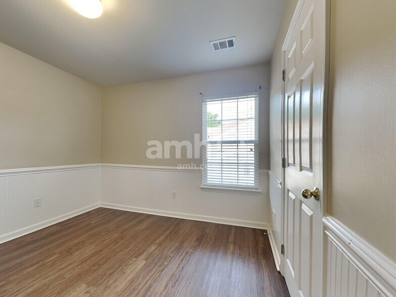 Building Photo - 4 Byswick Ct