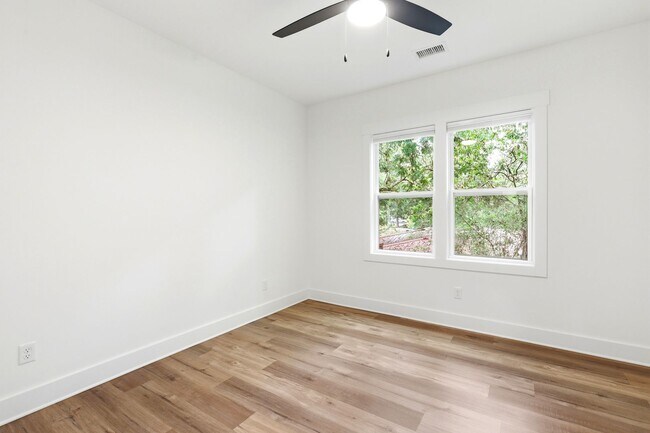 Building Photo - Custom Home in Seagate | 4 Bedrooms • 3 Bathrooms • Minutes to Wrightsville Beach