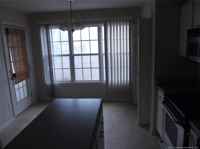 Building Photo - 2937 Piney Mountain Dr
