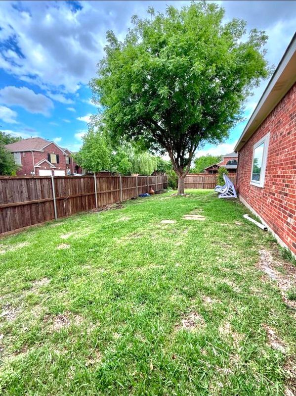 Building Photo - 11821 Cotswold Dr