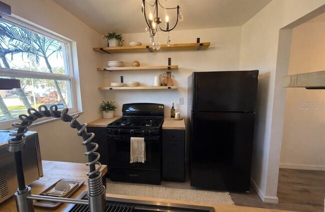 Building Photo - 9950 62nd Ter