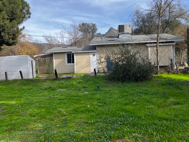 Building Photo - 40671 Old Three Rivers Rd