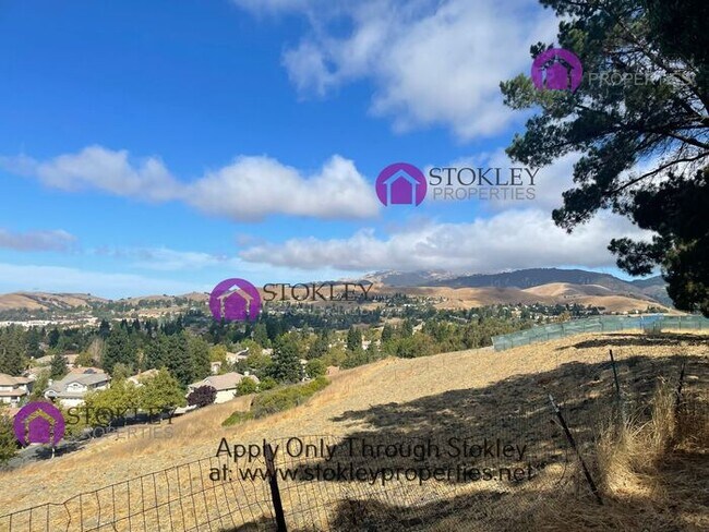 Building Photo - Stokley Properties Presents 54 Hidden Hill...