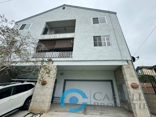 Building Photo - 526 11th St