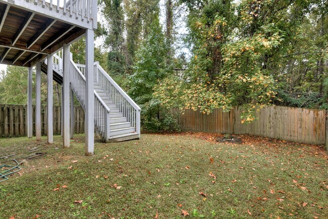 Building Photo - 2037 Dundee Way