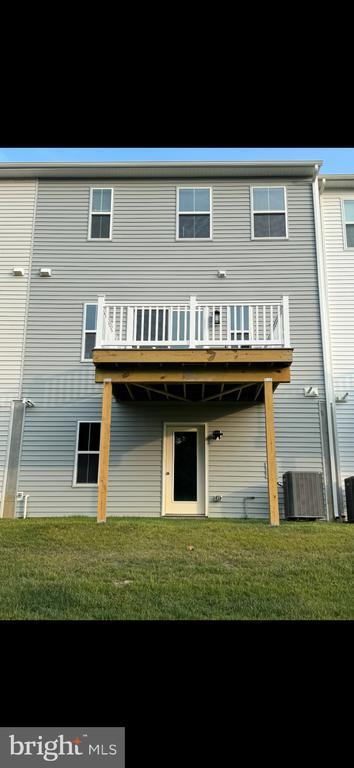 Building Photo - 60 Four Leaf Dr