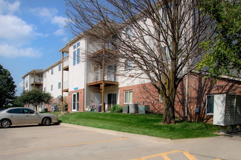 Building Photo - 649 Parkwild Dr