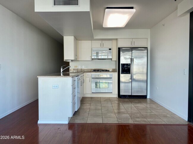 Building Photo - 4808 N 24th St