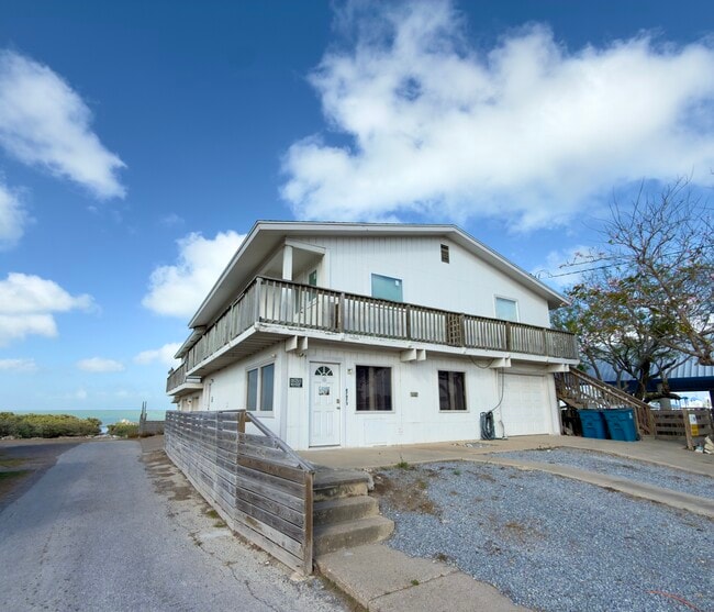 Building Photo - 47975 Michigan Ave