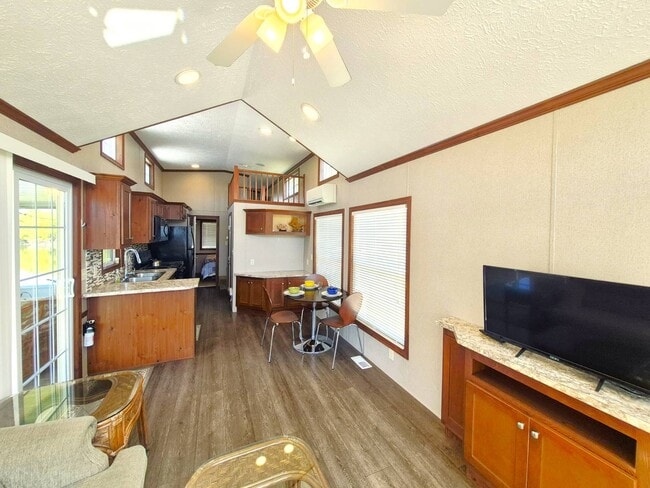 Building Photo - 200 S Banana River Dr