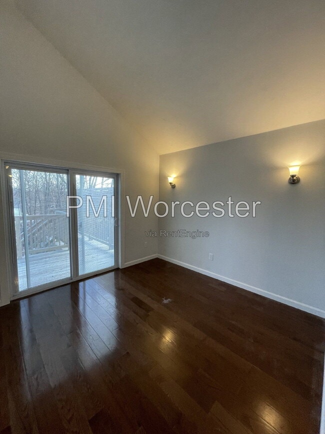 Building Photo - 14 Edgemere Blvd
