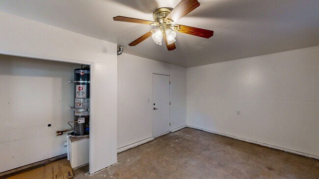 Building Photo - Beautiful 3 Bedroom 2.5 Bath Single Family...