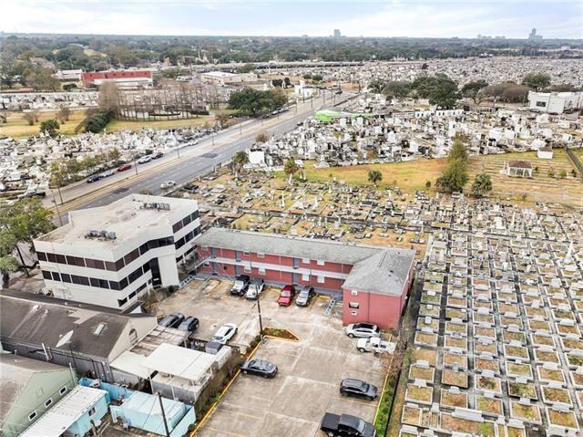 Building Photo - 145 N Anthony St