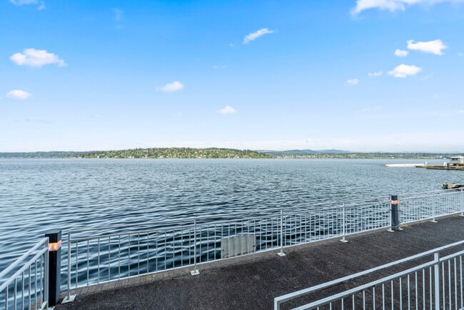 Building Photo - 9500 Rainier Ave S