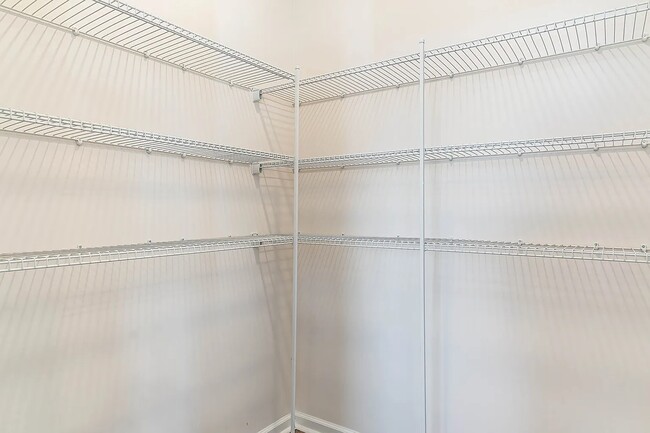 Building Photo - 304 Picnic Basket Pl