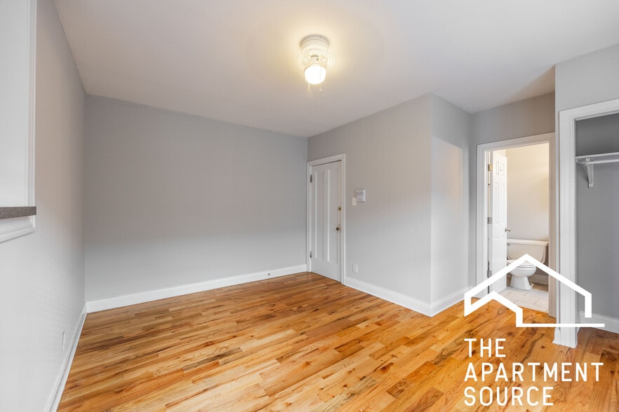 Building Photo - 2844 N Orchard St