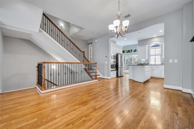 Building Photo - 542 Bomar St