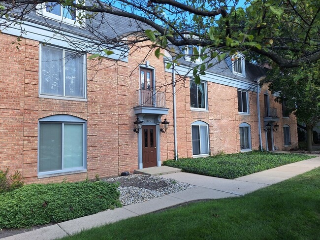 Primary Photo - 1447 Shermer Rd