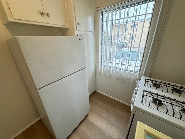 Building Photo - 5102 Inglewood Blvd