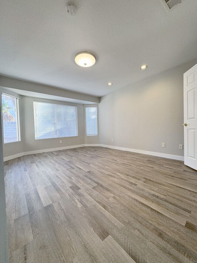 Building Photo - Newly Remolded Open Floor Plan One-Story 3 bedrooms & 2 Baths Home