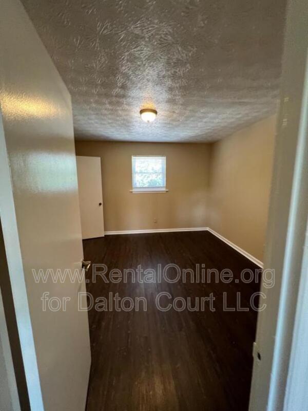 Building Photo - 1972 Cambridge Dr