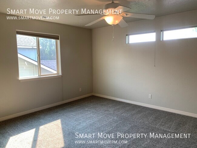 Building Photo - 687 W Laughton Dr