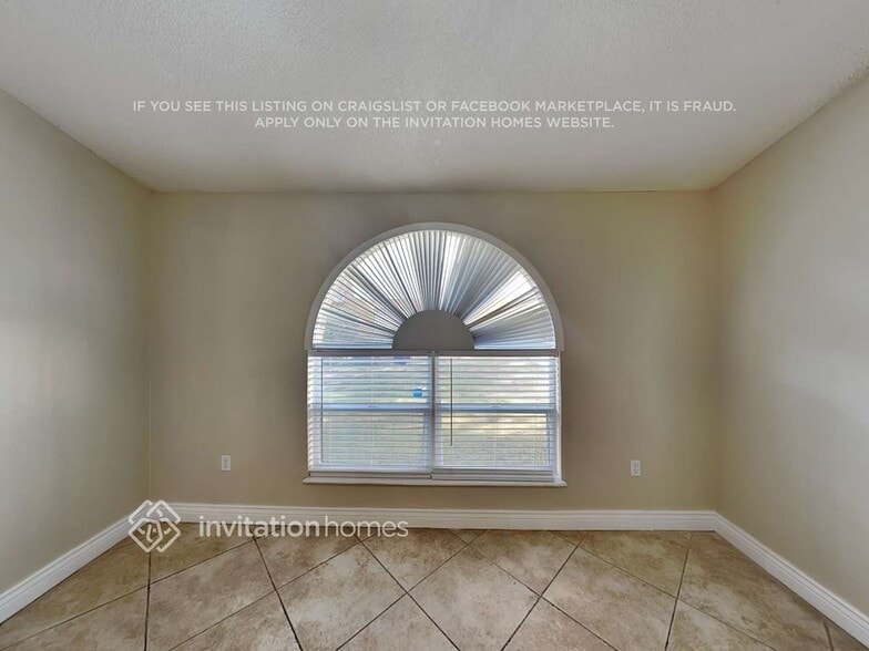 Building Photo - 5274 Laval Dr