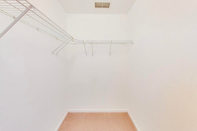 Building Photo - 3357 Ravinia Cir