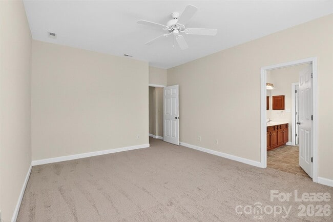 Building Photo - 9315 Rosalyn Glen Rd