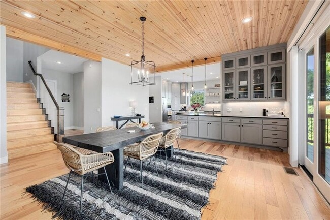 Building Photo - 16217 AR-12