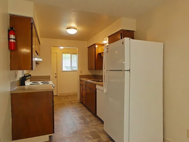 Building Photo - 3 Bedroom House ~ South Corvallis